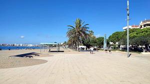 62 - Rosas - Paseo Maritime et Plage Nova